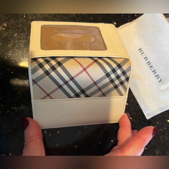 Burberry card case - Picture 8 of 12
